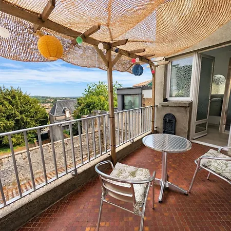 De L'esplanade-18 Min Du Puy Du Fou-ventilateurs- Billard- Baby-foot-flechettes-grande Maison De Bourg Spacieuse De 200m2- Famille-amis-groupe בית נופש פוזוז'