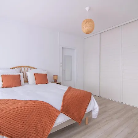 De L'esplanade-18 Min Du Puy Du Fou-ventilateurs- Billard- Baby-foot-flechettes-grande Maison De Bourg Spacieuse De 200m2- Famille-amis-groupe *