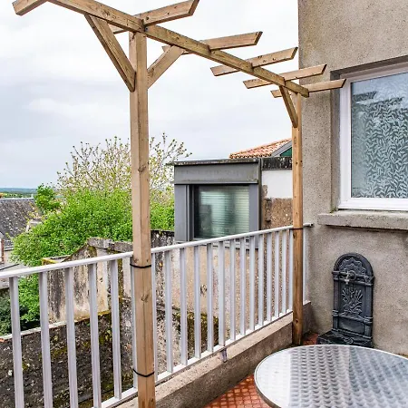 בית נופש De L'esplanade-18 Min Du Puy Du Fou-ventilateurs- Billard- Baby-foot-flechettes-grande Maison De Bourg Spacieuse De 200m2- Famille-amis-groupe *