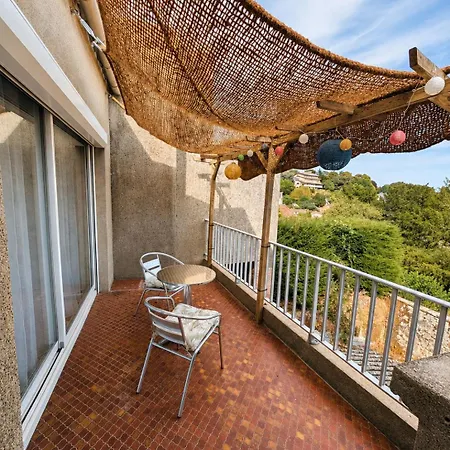 De L'esplanade-18 Min Du Puy Du Fou-ventilateurs- Billard- Baby-foot-flechettes-grande Maison De Bourg Spacieuse De 200m2- Famille-amis-groupe בית נופש *